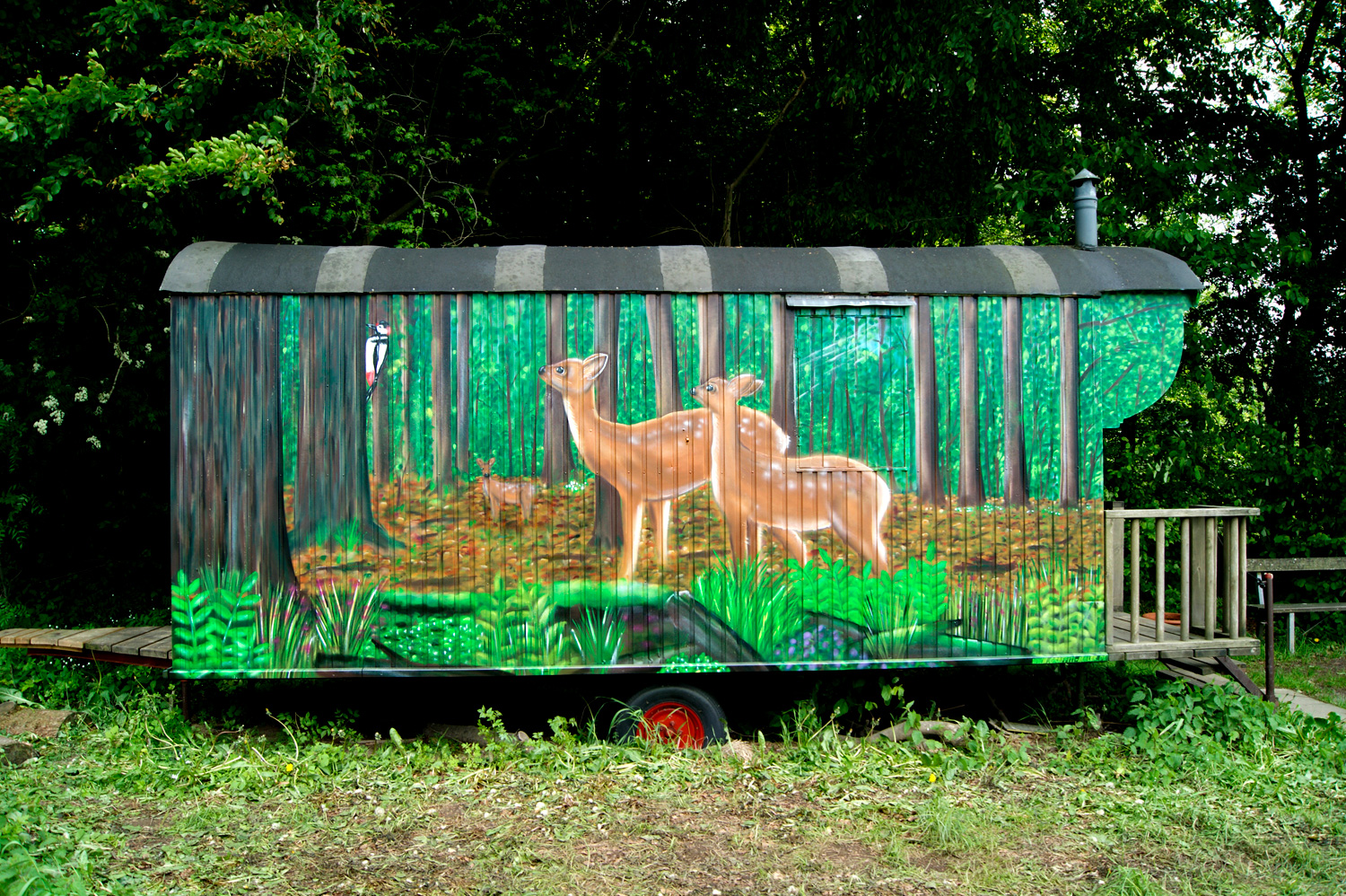 Graffiti auf Bauwagen für Waldkindergarten